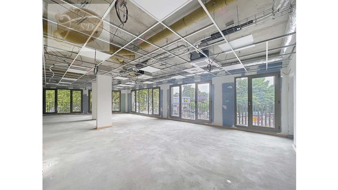 AV plateau de bureau 302,54m² à St Martin d'Hères