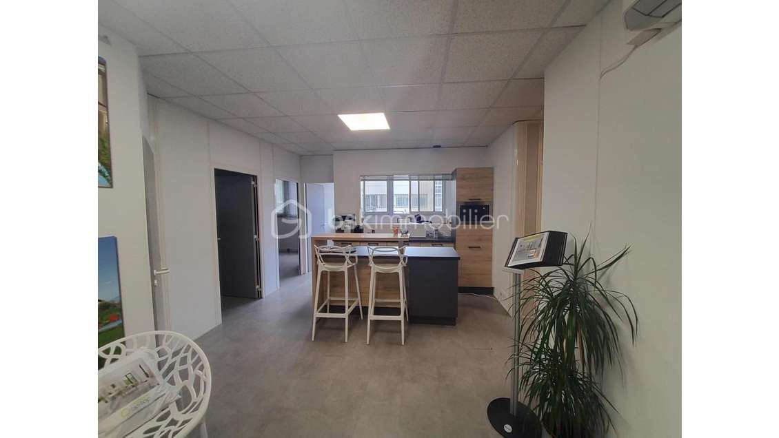 AV ensemble de bureaux 148m² à St-Martin-le-Vinoux