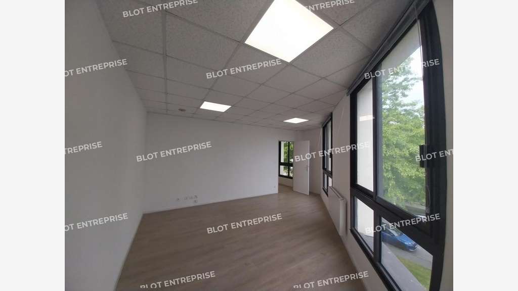 A vendre bureaux de 89m² à Saint Nazaire