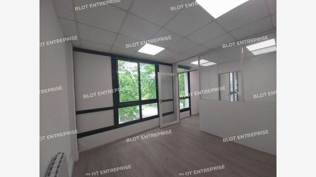 A vendre bureaux de 89m² à Saint Nazaire
