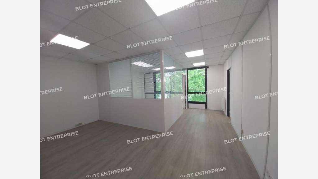 A vendre bureaux de 89m² à Saint Nazaire