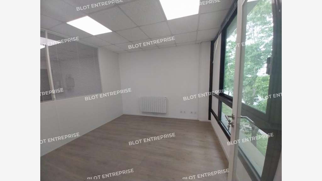 A vendre bureaux de 89m² à Saint Nazaire