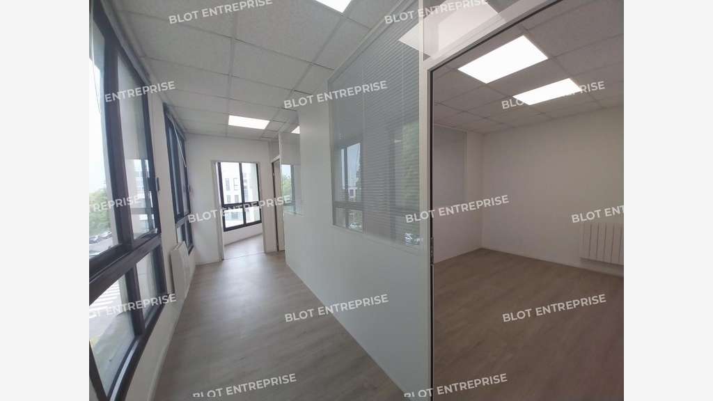 A vendre bureaux de 89m² à Saint Nazaire