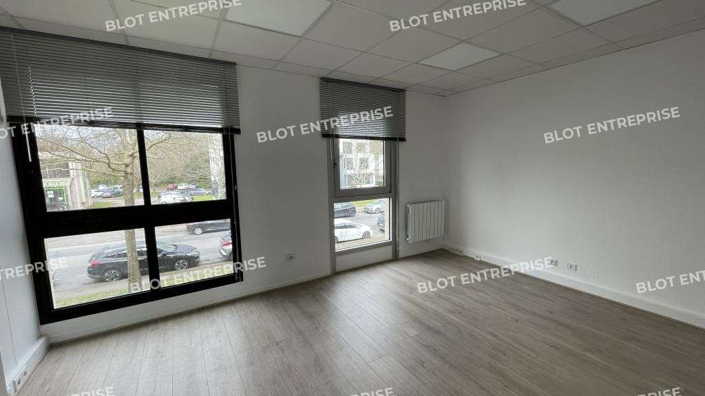 À vendre bureaux 111m² à Saint Nazaire