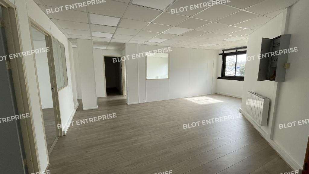 À vendre bureaux 111m² à Saint Nazaire
