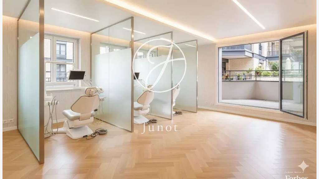 Surface médicale à vendre 170m² à Saint-Ouen