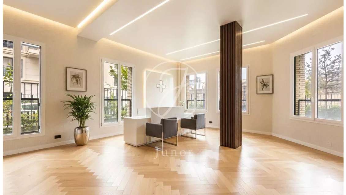 Surface médicale à vendre 170m² à Saint-Ouen