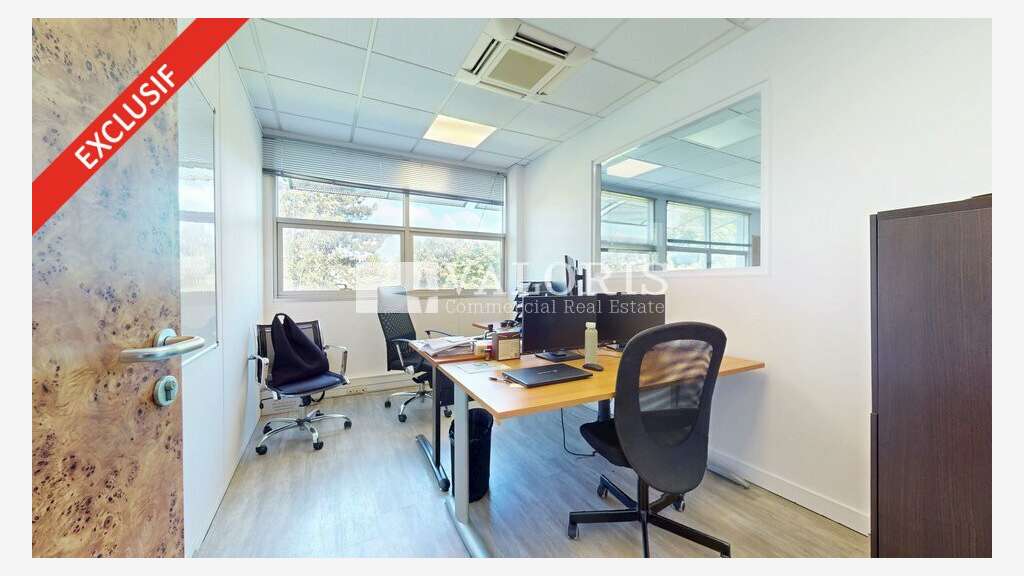 Bureaux aménagés 760m² à vendre à Saint Priest
