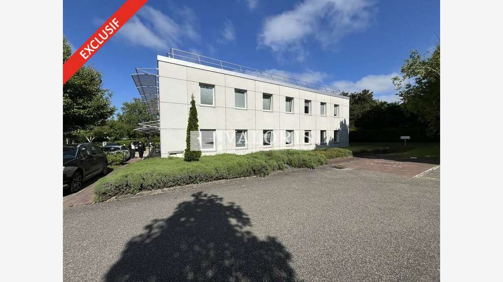 Bureaux aménagés 760m² à vendre à Saint Priest