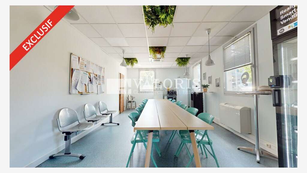 Bureaux aménagés 760m² à vendre à Saint Priest