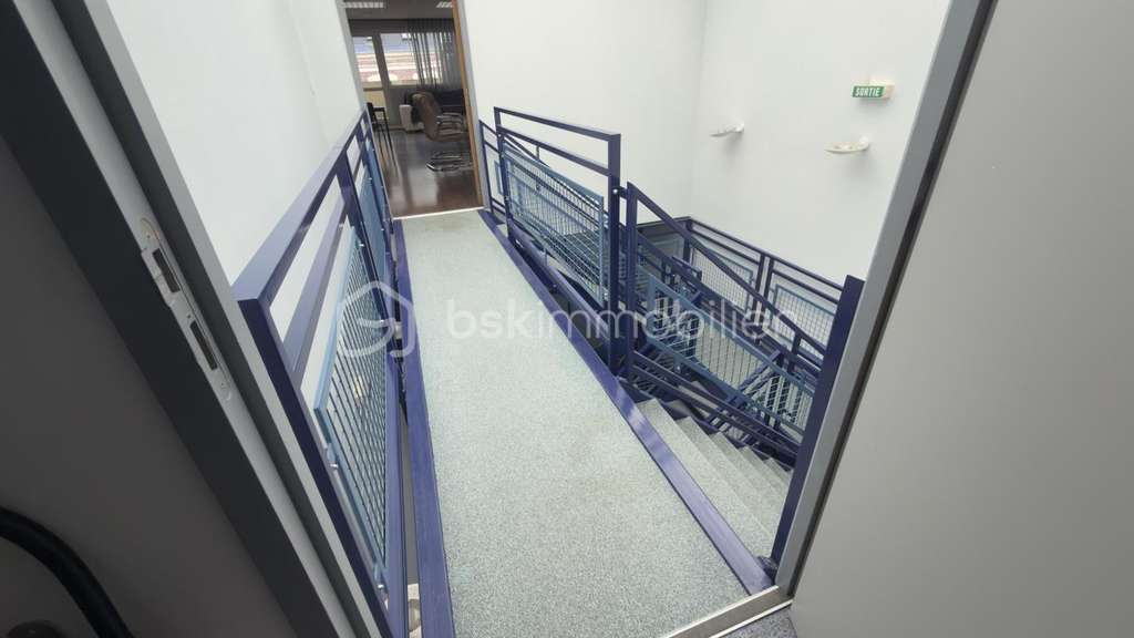 Vente immeuble commercial récent à Saint-Quentin