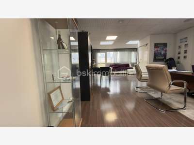 Vente immeuble commercial récent à Saint-Quentin