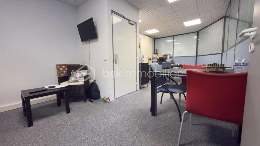 Vente immeuble commercial récent à Saint-Quentin