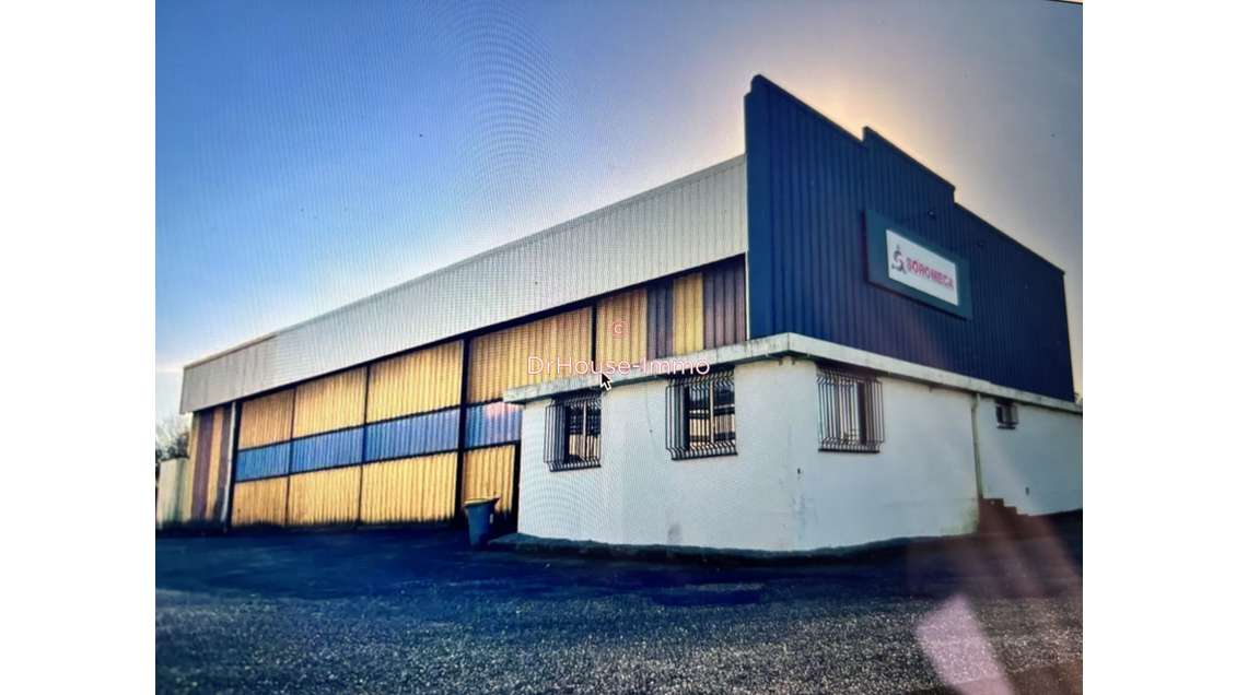 Vente locaux d'activités 1250m² à St Romain 