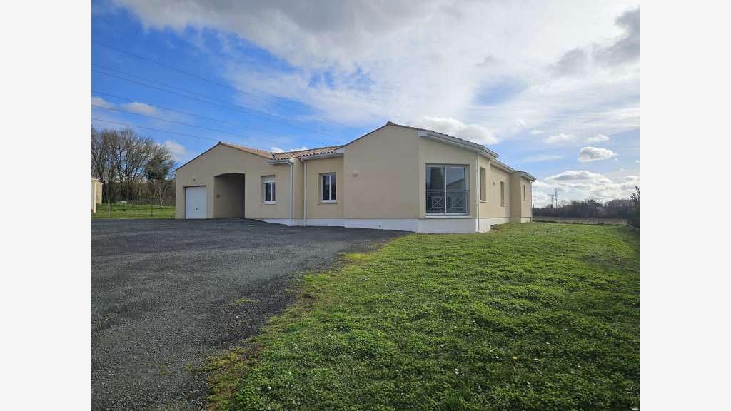 Vente bureaux 220m² au calme avec parking Saintes