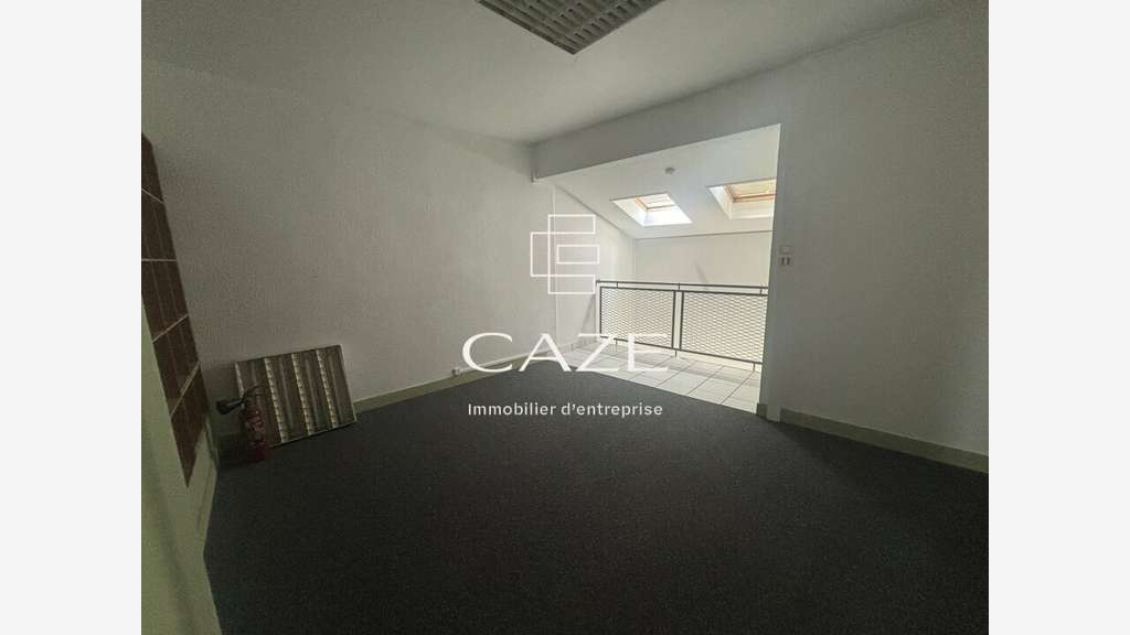Bureaux de 160m² à vendre en centre ville Saintes