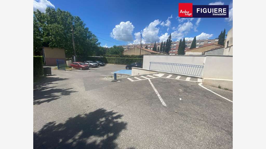 AV bureaux 390m² accès rapide Salon-de-Provence