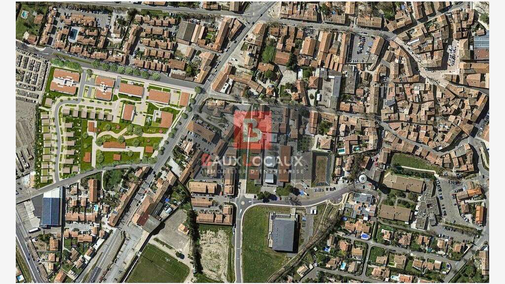 Vente bureaux 260m² aux dernières normes à Sénas