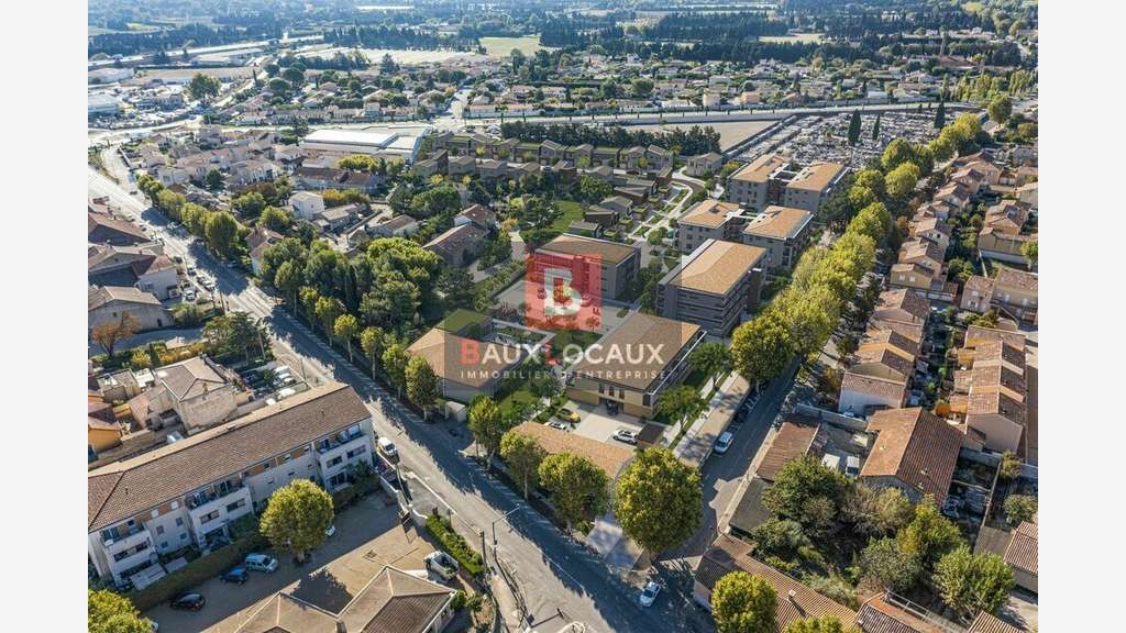 Vente bureaux 260m² aux dernières normes à Sénas