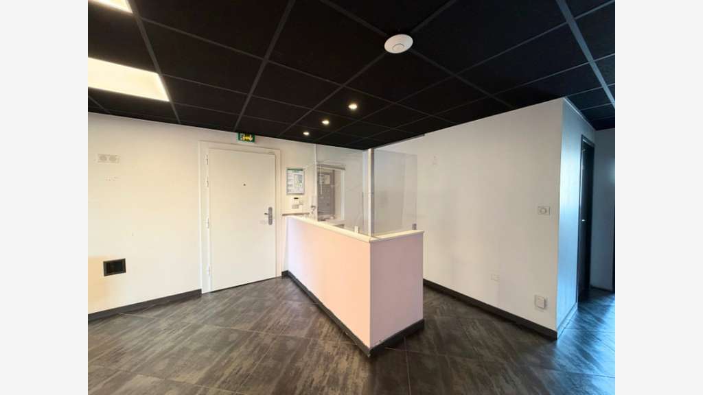 Vente bureau de 178m² PMR à Seyssinet-Pariset