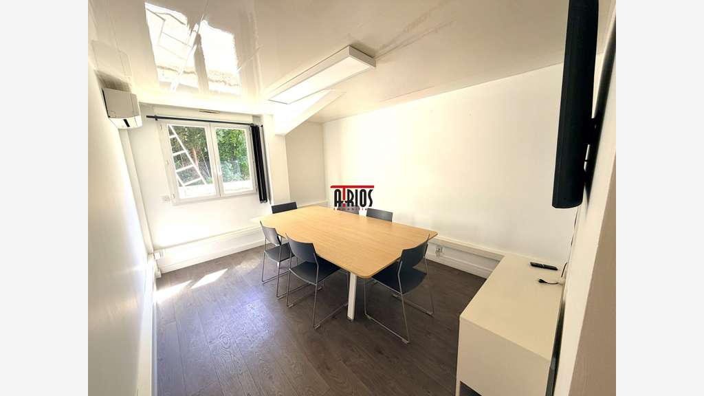 Cède bureaux 170m² + terrasse Six Fours les Plages
