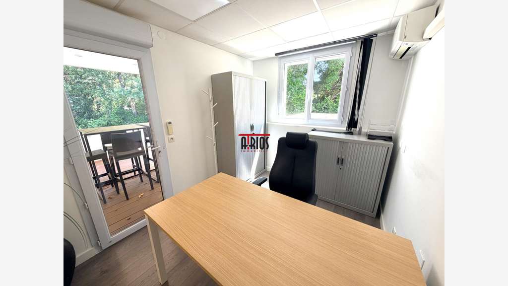 Cède bureaux 170m² + terrasse Six Fours les Plages