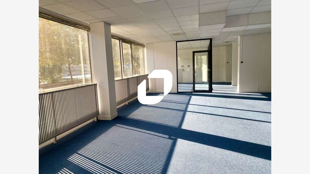 Vente Bureaux 831m² Suresnes