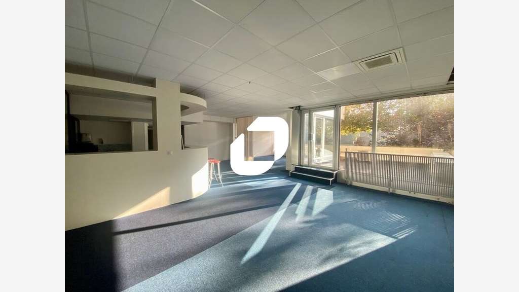 Vente Bureaux 831m² Suresnes