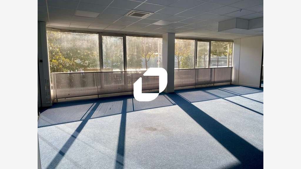 Vente Bureaux 831m² Suresnes