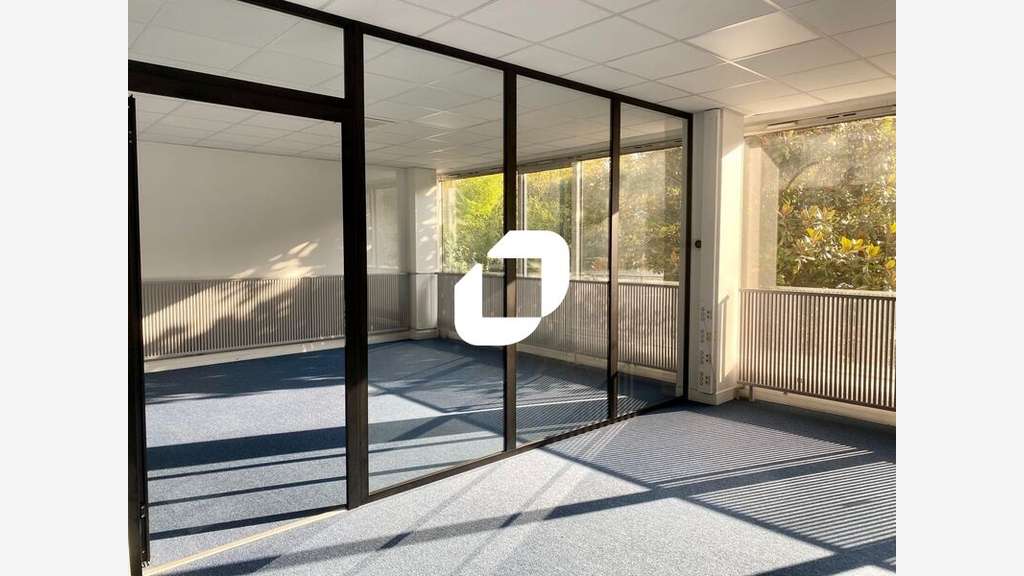 Vente Bureaux 831m² Suresnes