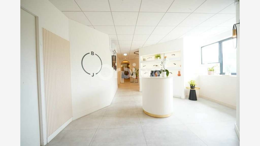 TASSIN-LA-DEMI-LUNE - BUREAU à vendre