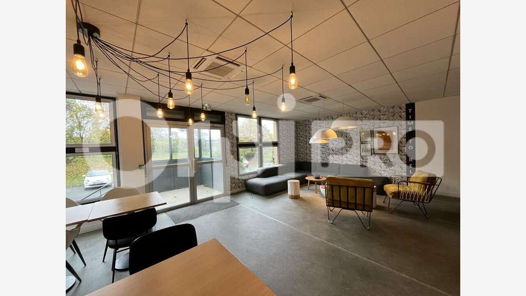 Bureaux 730m² à vendre à Torcy