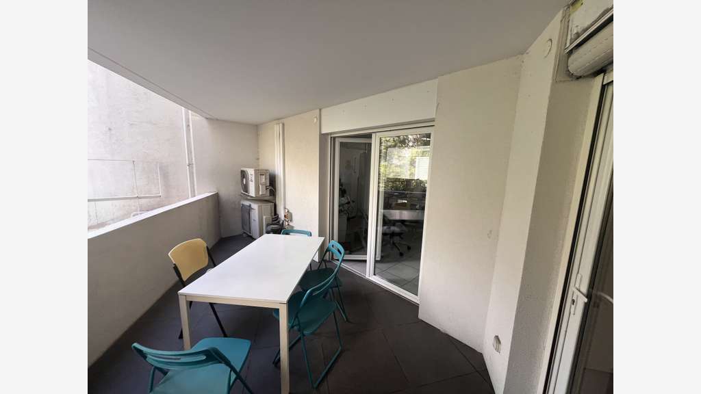 Vente bureaux récents 93m² avec terrasse à Toulon