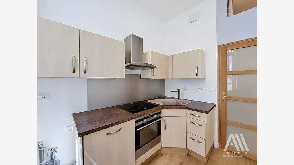 83000 TOULON - BUREAUX OU LOCAL 70 m², CHALUCET