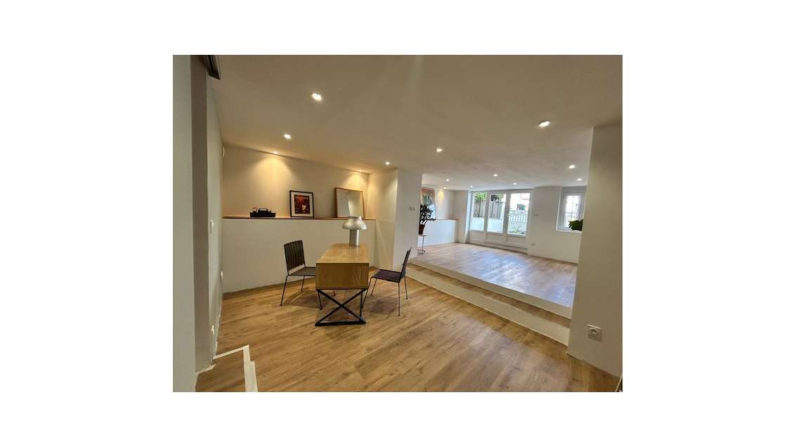 AV local empl de qualité Toulouse Av Saint Exupery