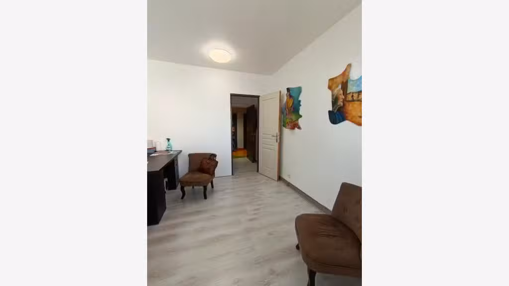 Exclusivité local professionnel à Tours Rabelais