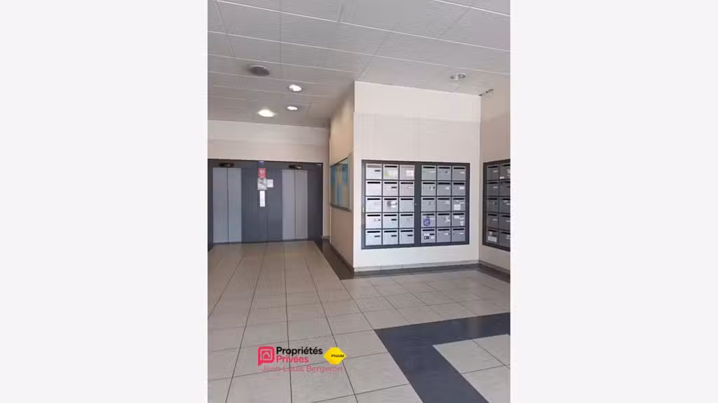 Exclusivité local professionnel à Tours Rabelais