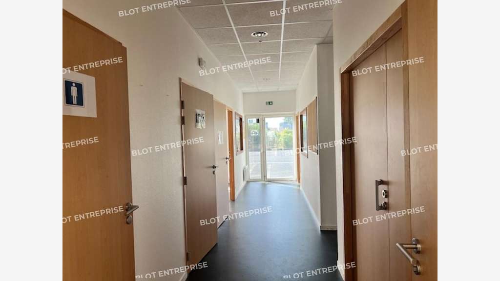 A vendre bureaux indépendants de 267m² à Trégueux