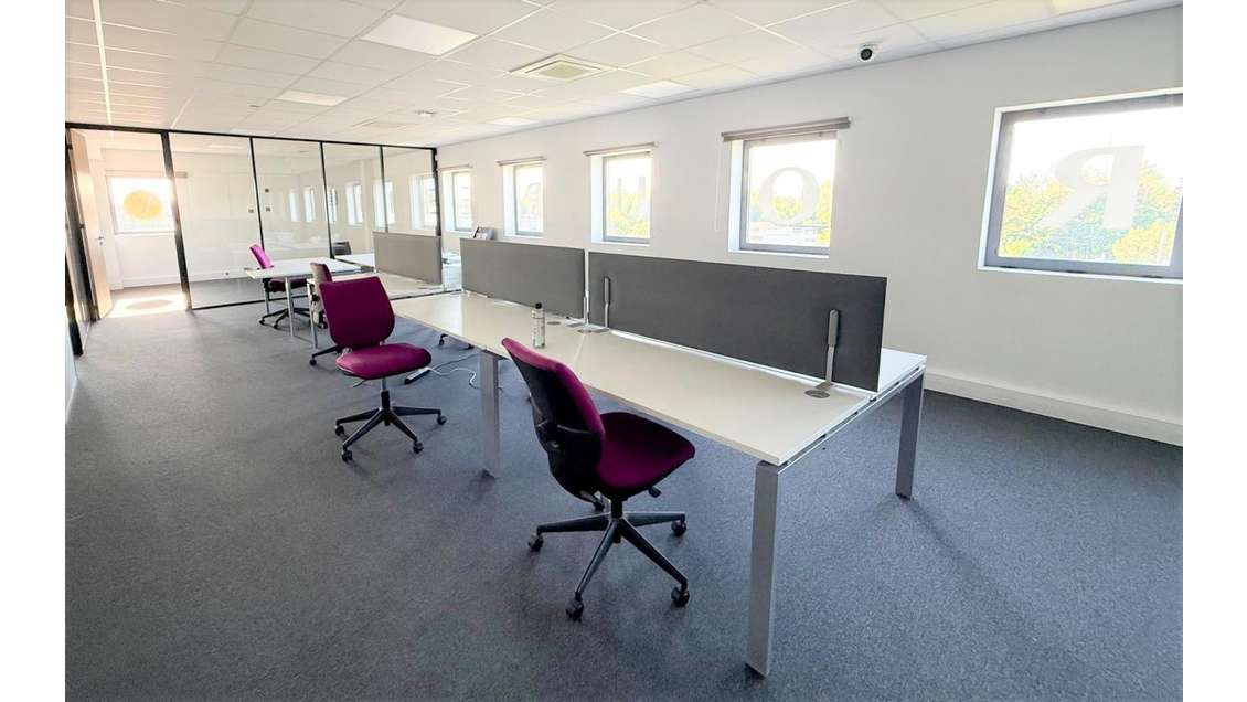 Bureaux climatisés 145m² à vendre à Tresses