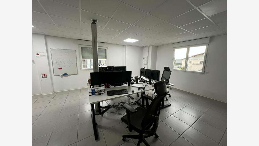 AV bureaux 478m² Valence emplacement de choix
