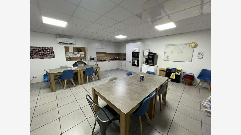 AV bureaux 478m² Valence emplacement de choix