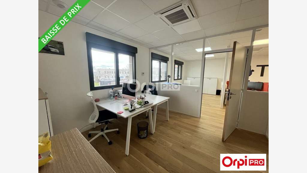 Bureau 90m² R+1 à vendre zone Briffaut à Valence 