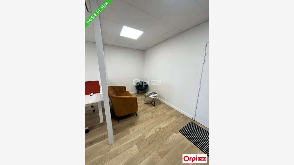 Bureau 90m² R+1 à vendre zone Briffaut à Valence 
