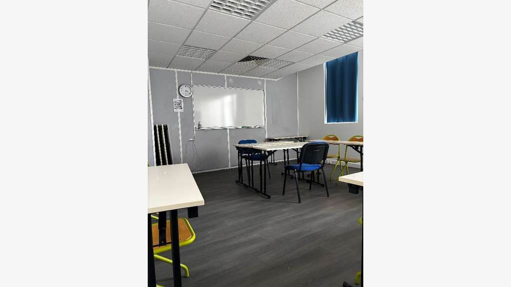 VALENCE CENTRE - BUREAUX 173 M² -1 PARKING