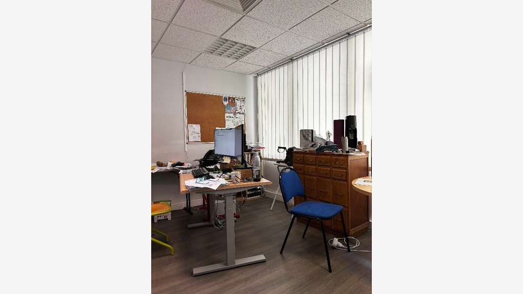 VALENCE CENTRE - BUREAUX 173 M² -1 PARKING