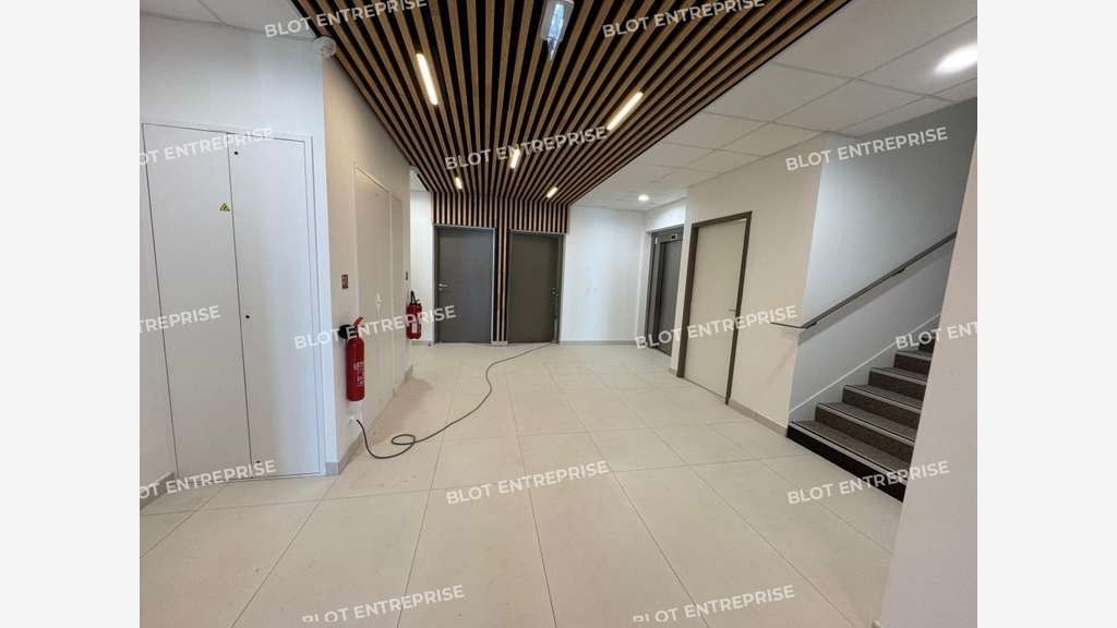 A vendre bureaux neufs 520m² à Vallet