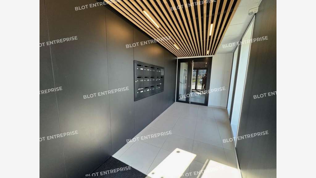 A vendre bureaux neufs 520m² à Vallet