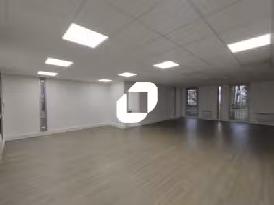 Vente Bureaux 77m² Velizy villacoublay