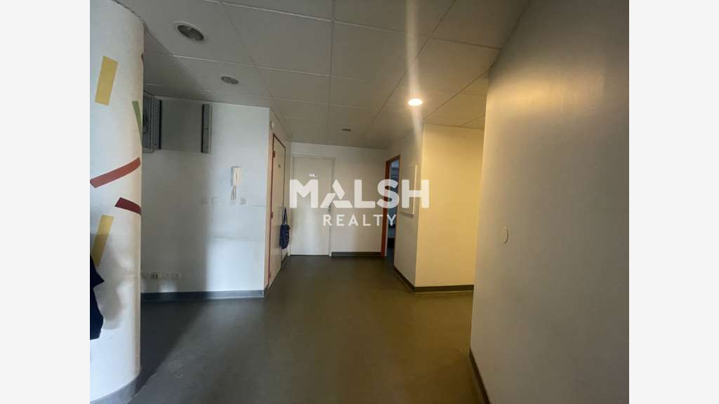 Vente bureaux 95m² RDC PMR à Vénissieux Village