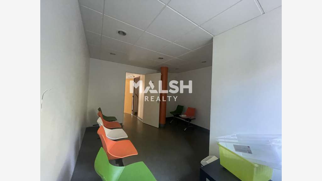 Vente bureaux 95m² RDC PMR à Vénissieux Village